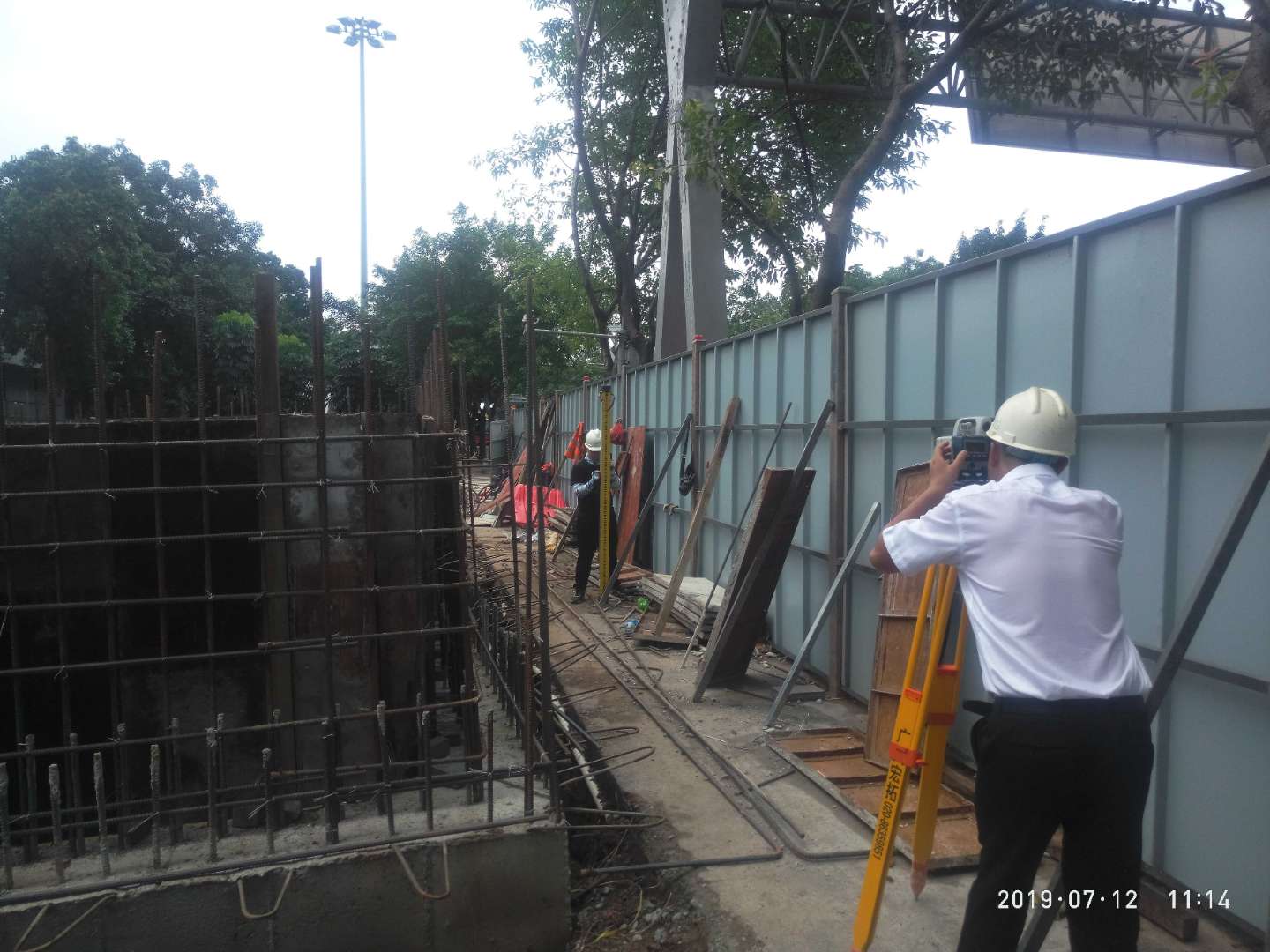 海珠生態(tài)城內(nèi)流域河涌治理工程（一期）廣州大道東側(cè)污水主干管施工監(jiān)測（勘測）.jpg
