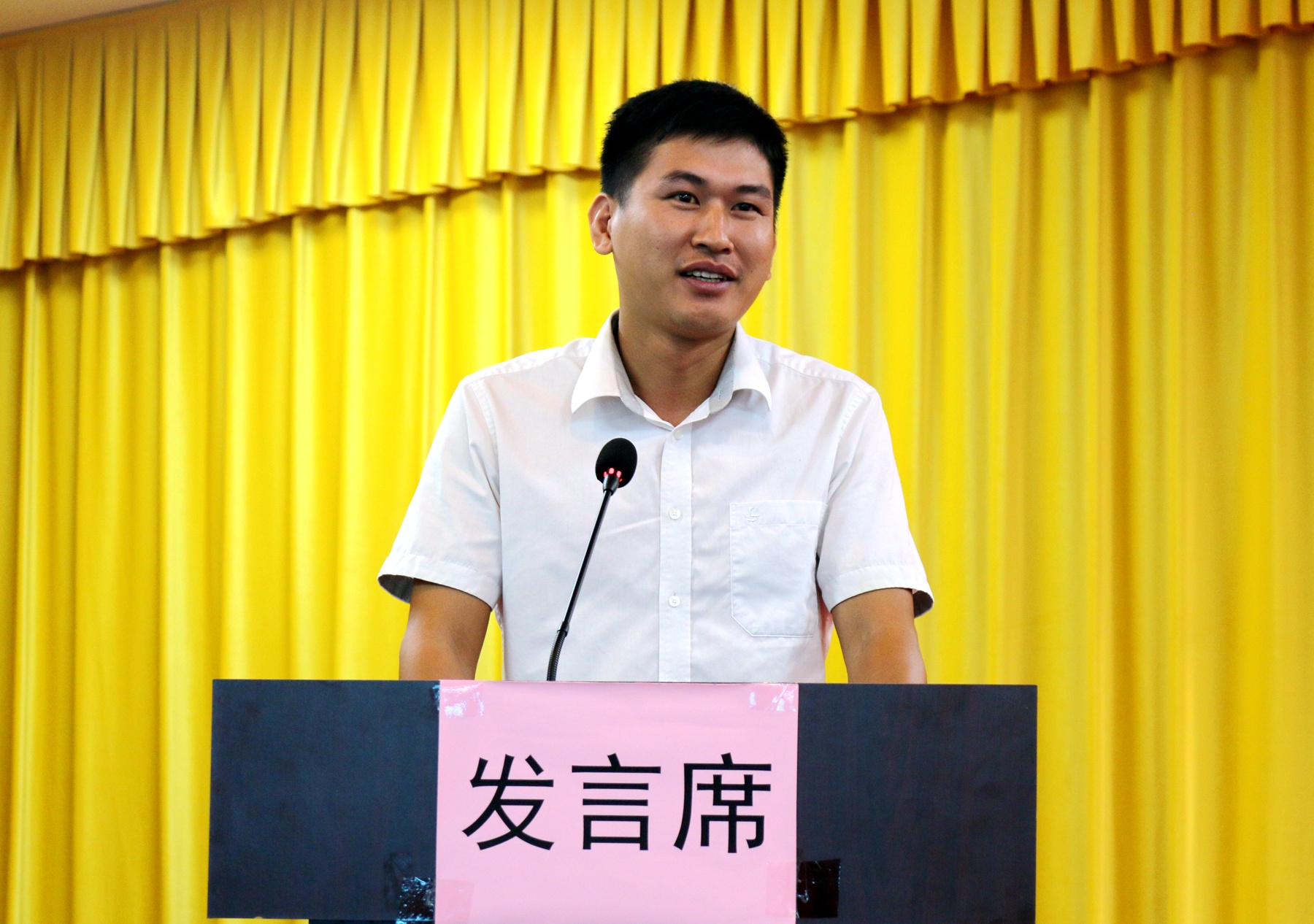 2.藍育柱.jpg